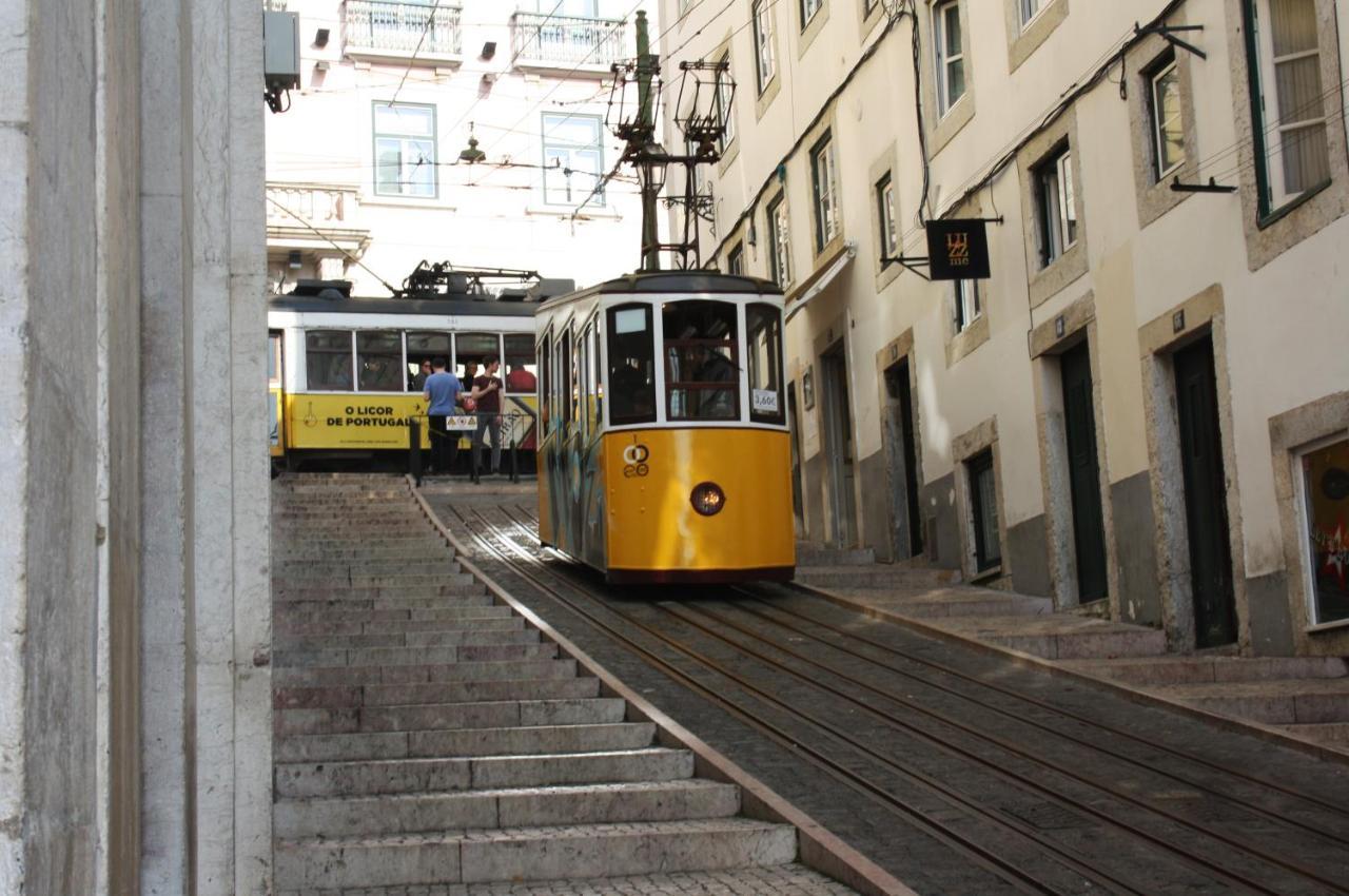 Apartment Yellow Bica Lisboa Exteriör bild